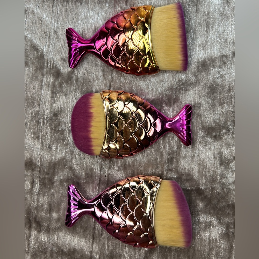 Mermaid tail make up brushes